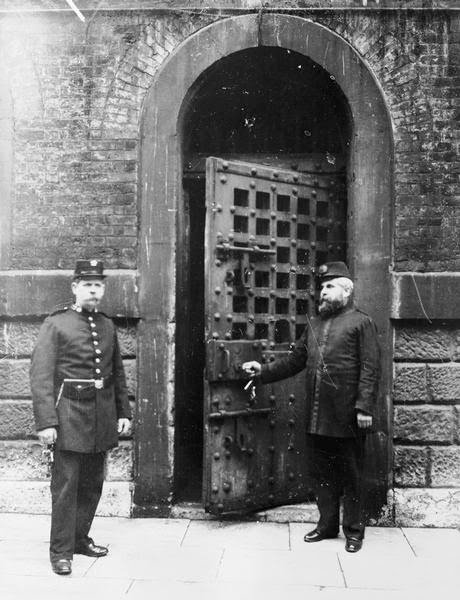 Entry gate, Newgate Prison, London, England (image)